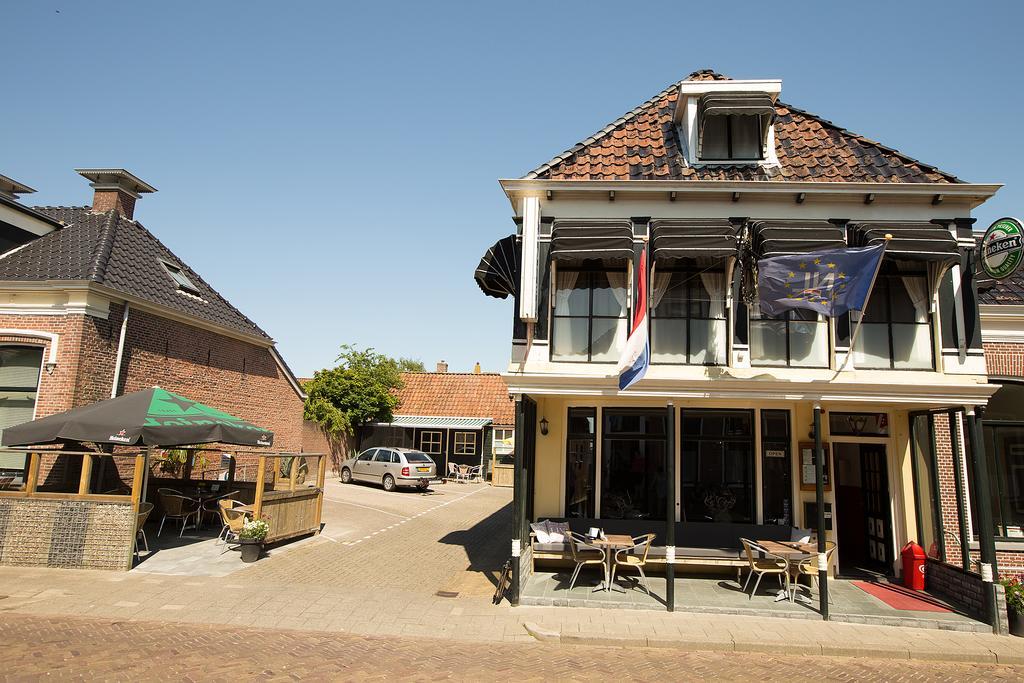 陆瓦尔登 De Gouden Klok酒店 外观 照片